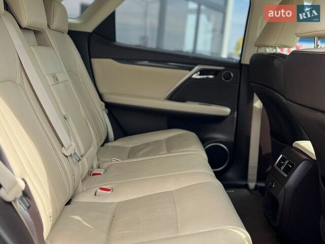 Белый Лексус РХ, объемом двигателя 3.46 л и пробегом 190 тыс. км за 36450 $, фото 24 на Automoto.ua