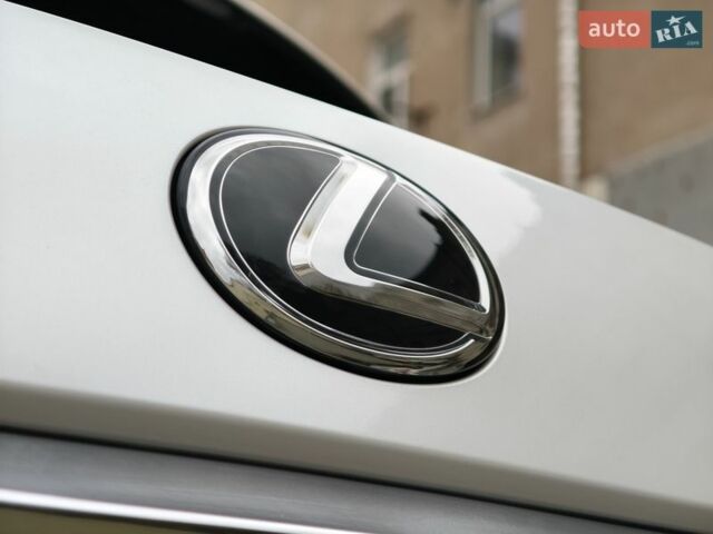 Білий Лексус РХ, об'ємом двигуна 3.46 л та пробігом 71 тис. км за 32000 $, фото 28 на Automoto.ua