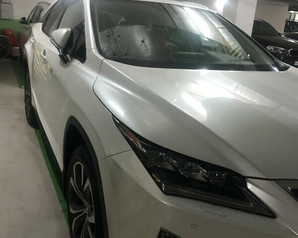 Белый Лексус РХ, объемом двигателя 2 л и пробегом 143 тыс. км за 32500 $, фото 6 на Automoto.ua