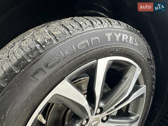 Белый Лексус РХ, объемом двигателя 3.5 л и пробегом 143 тыс. км за 33500 $, фото 173 на Automoto.ua