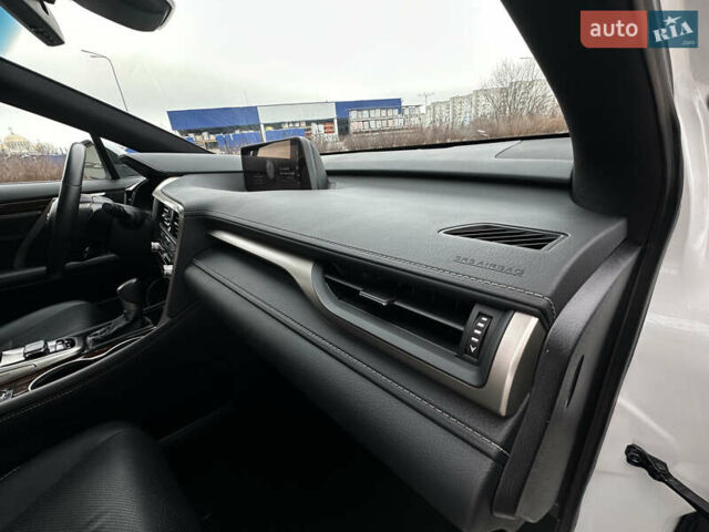 Белый Лексус РХ, объемом двигателя 3.5 л и пробегом 143 тыс. км за 33500 $, фото 147 на Automoto.ua