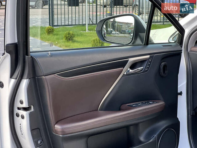 Білий Лексус РХ, об'ємом двигуна 2 л та пробігом 124 тис. км за 33900 $, фото 23 на Automoto.ua