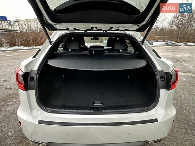 Белый Лексус РХ, объемом двигателя 3.5 л и пробегом 143 тыс. км за 33500 $, фото 134 на Automoto.ua