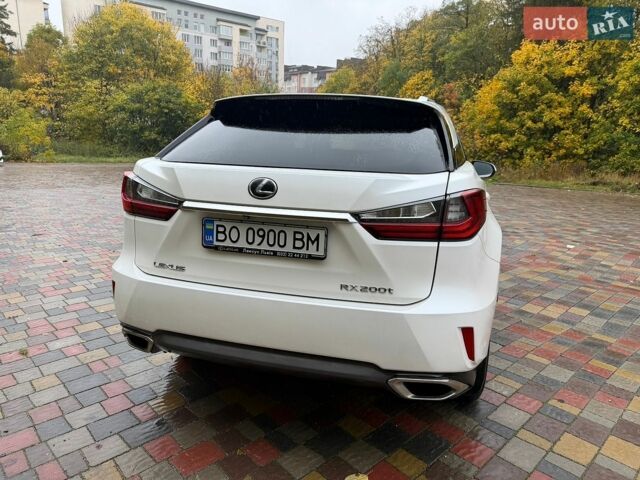 Білий Лексус РХ, об'ємом двигуна 2 л та пробігом 113 тис. км за 31500 $, фото 4 на Automoto.ua