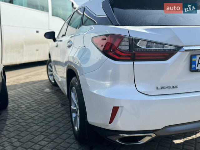 Білий Лексус РХ, об'ємом двигуна 2 л та пробігом 116 тис. км за 29300 $, фото 6 на Automoto.ua