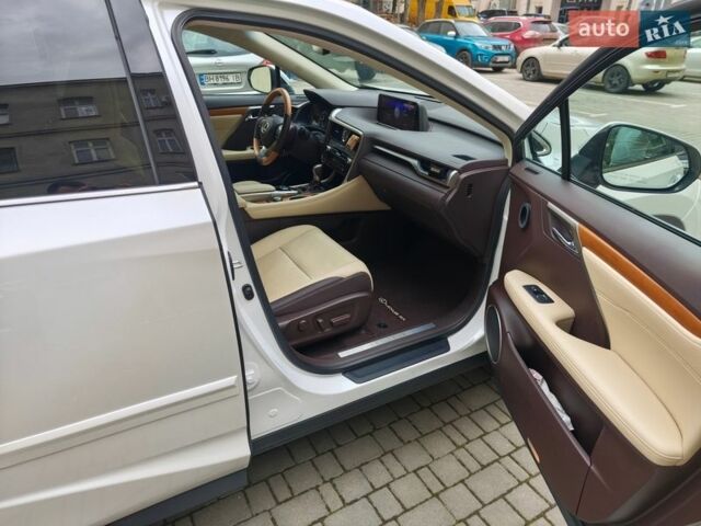 Белый Лексус РХ, объемом двигателя 3.46 л и пробегом 71 тыс. км за 29999 $, фото 63 на Automoto.ua