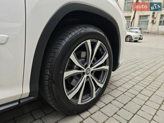 Білий Лексус РХ, об'ємом двигуна 3.46 л та пробігом 71 тис. км за 32000 $, фото 77 на Automoto.ua