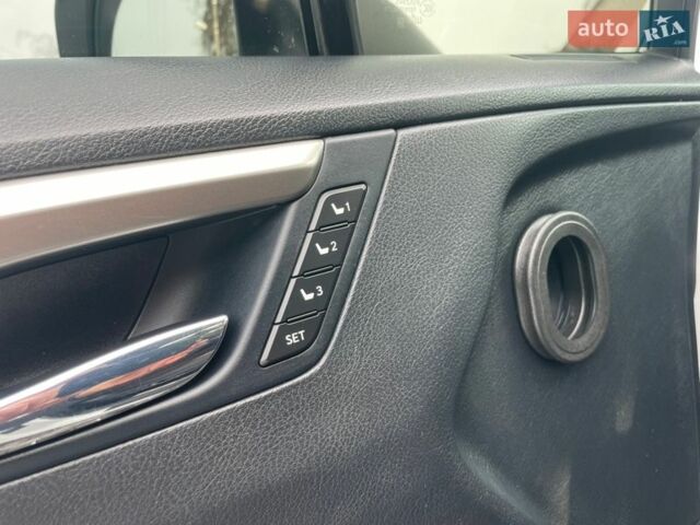 Белый Лексус РХ, объемом двигателя 2 л и пробегом 147 тыс. км за 27700 $, фото 21 на Automoto.ua