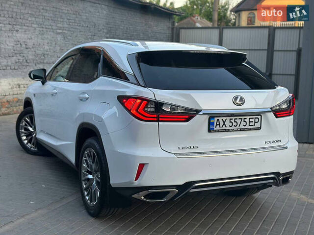 Белый Лексус РХ, объемом двигателя 2 л и пробегом 139 тыс. км за 42000 $, фото 3 на Automoto.ua