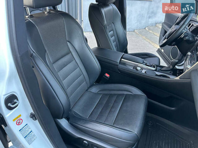 Белый Лексус РХ, объемом двигателя 2 л и пробегом 139 тыс. км за 42000 $, фото 27 на Automoto.ua