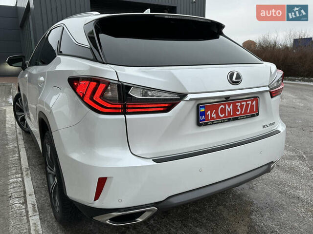 Белый Лексус РХ, объемом двигателя 3.5 л и пробегом 143 тыс. км за 33500 $, фото 76 на Automoto.ua