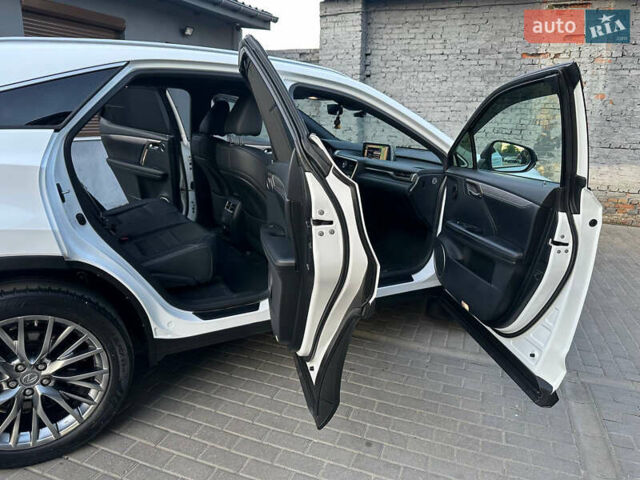 Белый Лексус РХ, объемом двигателя 2 л и пробегом 139 тыс. км за 42000 $, фото 21 на Automoto.ua