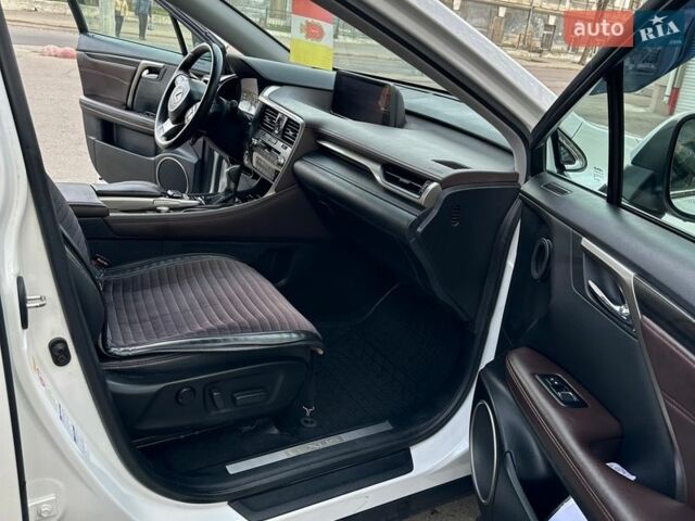 Білий Лексус РХ, об'ємом двигуна 3.46 л та пробігом 109 тис. км за 34800 $, фото 7 на Automoto.ua