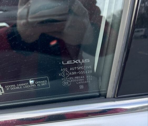 Білий Лексус РХ, об'ємом двигуна 2 л та пробігом 100 тис. км за 32999 $, фото 7 на Automoto.ua