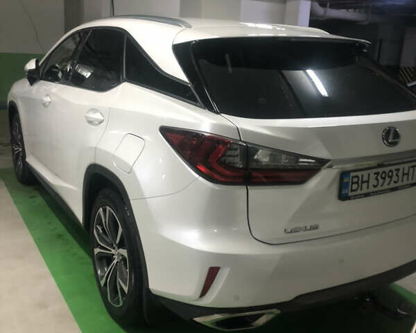 Белый Лексус РХ, объемом двигателя 2 л и пробегом 143 тыс. км за 32500 $, фото 3 на Automoto.ua