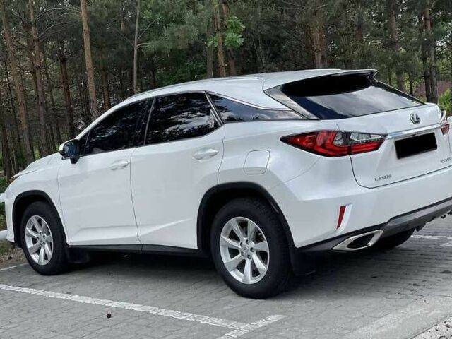 Білий Лексус РХ, об'ємом двигуна 2 л та пробігом 107 тис. км за 28000 $, фото 5 на Automoto.ua