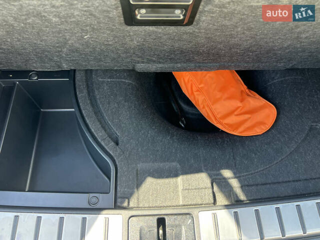 Білий Лексус РХ, об'ємом двигуна 2 л та пробігом 124 тис. км за 33900 $, фото 58 на Automoto.ua