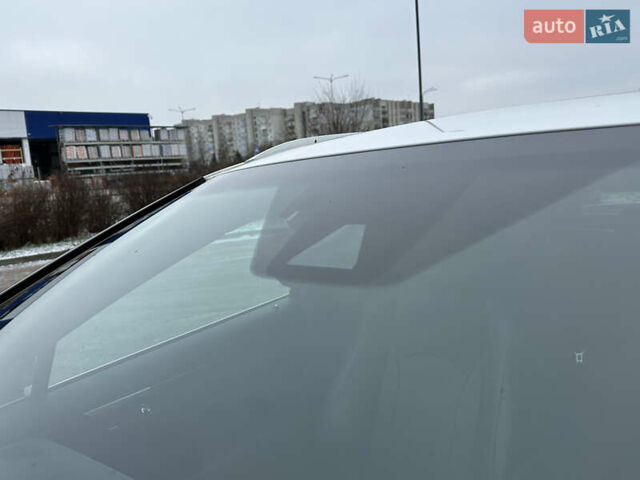 Белый Лексус РХ, объемом двигателя 3.5 л и пробегом 143 тыс. км за 33500 $, фото 28 на Automoto.ua