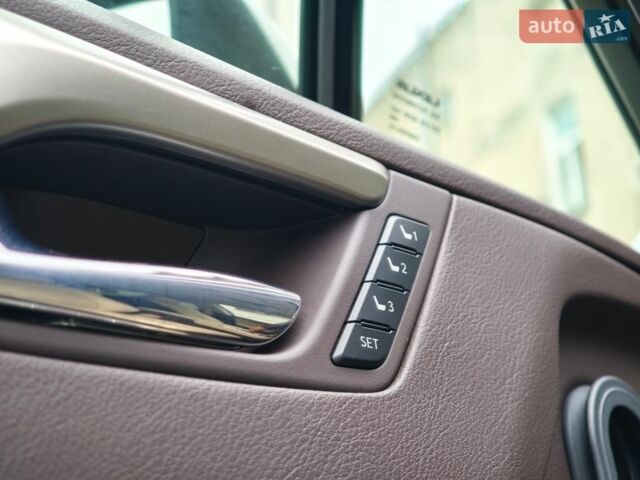 Білий Лексус РХ, об'ємом двигуна 3.46 л та пробігом 71 тис. км за 32000 $, фото 36 на Automoto.ua