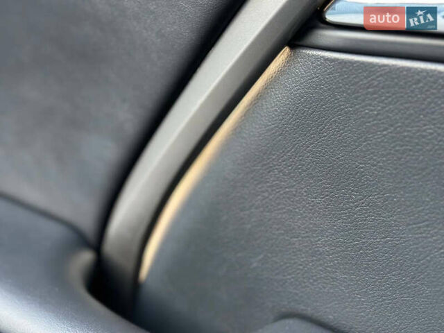 Белый Лексус РХ, объемом двигателя 2 л и пробегом 139 тыс. км за 42000 $, фото 45 на Automoto.ua