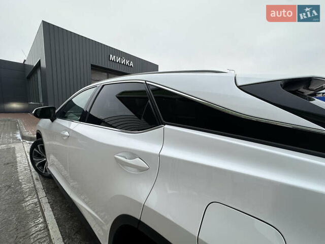 Белый Лексус РХ, объемом двигателя 3.5 л и пробегом 143 тыс. км за 33500 $, фото 56 на Automoto.ua