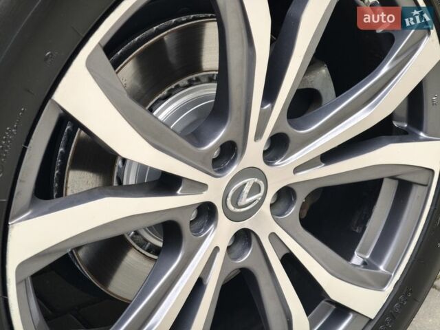 Білий Лексус РХ, об'ємом двигуна 3.46 л та пробігом 71 тис. км за 32000 $, фото 78 на Automoto.ua