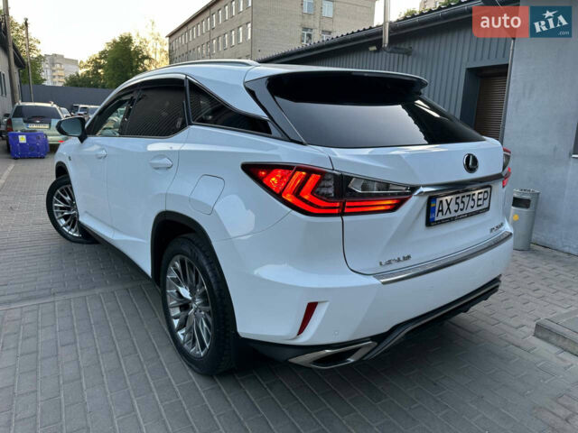 Білий Лексус РХ, об'ємом двигуна 2 л та пробігом 139 тис. км за 40000 $, фото 51 на Automoto.ua