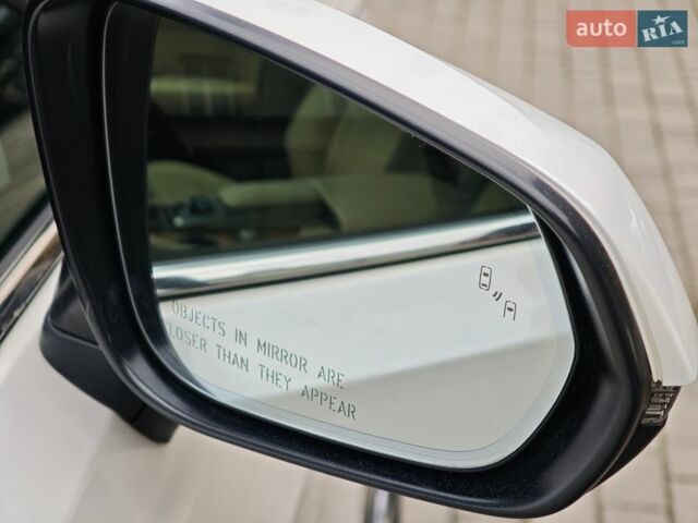 Білий Лексус РХ, об'ємом двигуна 3.46 л та пробігом 71 тис. км за 32000 $, фото 84 на Automoto.ua