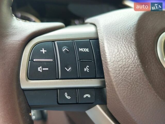 Білий Лексус РХ, об'ємом двигуна 3.46 л та пробігом 71 тис. км за 32000 $, фото 45 на Automoto.ua