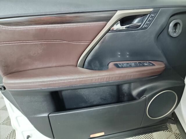 Білий Лексус РХ, об'ємом двигуна 0 л та пробігом 80 тис. км за 28000 $, фото 10 на Automoto.ua