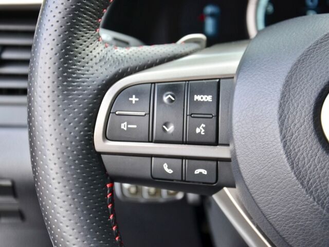 Білий Лексус РХ, об'ємом двигуна 2 л та пробігом 30 тис. км за 51500 $, фото 56 на Automoto.ua