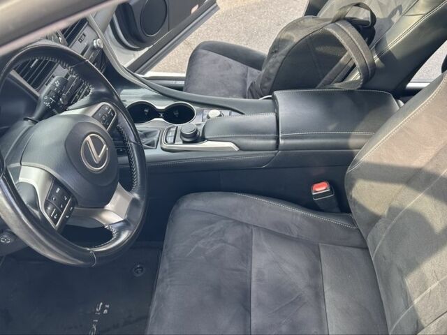 Білий Лексус РХ, об'ємом двигуна 2 л та пробігом 100 тис. км за 32999 $, фото 16 на Automoto.ua