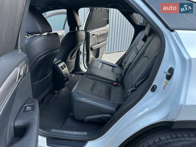 Белый Лексус РХ, объемом двигателя 2 л и пробегом 139 тыс. км за 42000 $, фото 31 на Automoto.ua