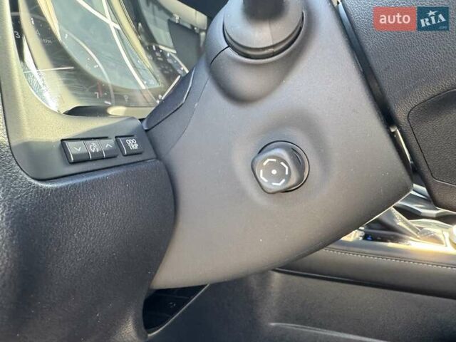 Білий Лексус РХ, об'ємом двигуна 3.46 л та пробігом 160 тис. км за 29500 $, фото 19 на Automoto.ua