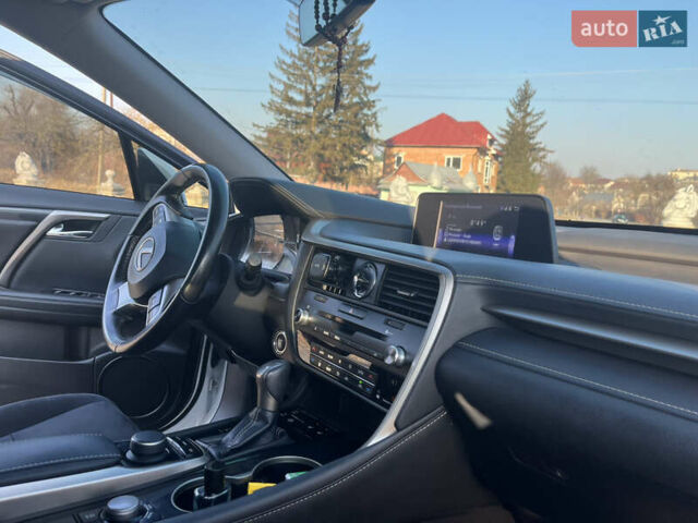 Білий Лексус РХ, об'ємом двигуна 2 л та пробігом 58 тис. км за 33800 $, фото 26 на Automoto.ua