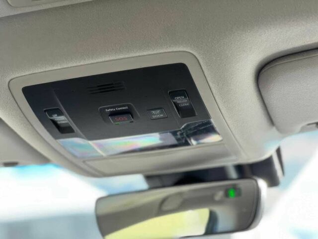 Белый Лексус РХ, объемом двигателя 3.5 л и пробегом 69 тыс. км за 13200 $, фото 12 на Automoto.ua