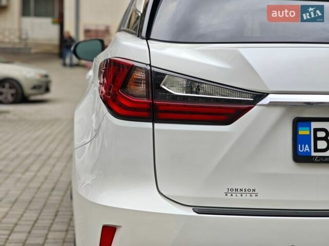 Білий Лексус РХ, об'ємом двигуна 3.46 л та пробігом 71 тис. км за 32000 $, фото 24 на Automoto.ua