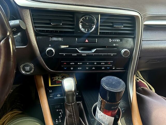 Белый Лексус РХ, объемом двигателя 2 л и пробегом 146 тыс. км за 29500 $, фото 1 на Automoto.ua