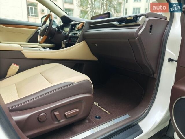 Білий Лексус РХ, об'ємом двигуна 3.46 л та пробігом 71 тис. км за 32000 $, фото 65 на Automoto.ua