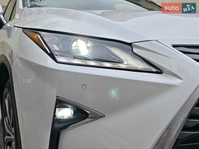 Білий Лексус РХ, об'ємом двигуна 3.46 л та пробігом 71 тис. км за 32000 $, фото 19 на Automoto.ua
