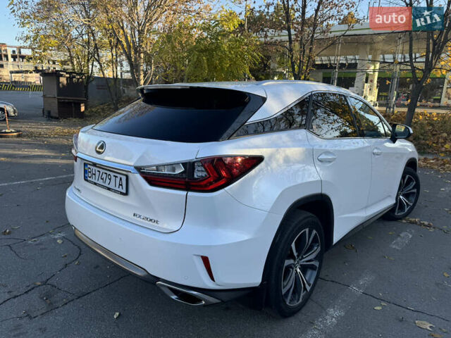 Белый Лексус РХ, объемом двигателя 2 л и пробегом 296 тыс. км за 23700 $, фото 1 на Automoto.ua