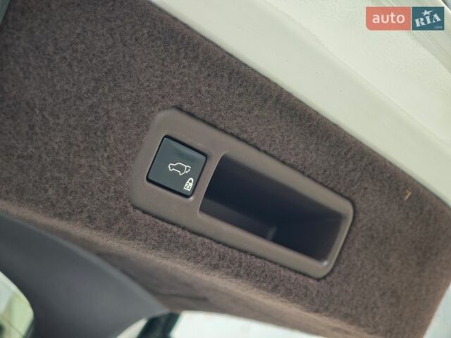 Білий Лексус РХ, об'ємом двигуна 3.46 л та пробігом 71 тис. км за 32000 $, фото 75 на Automoto.ua