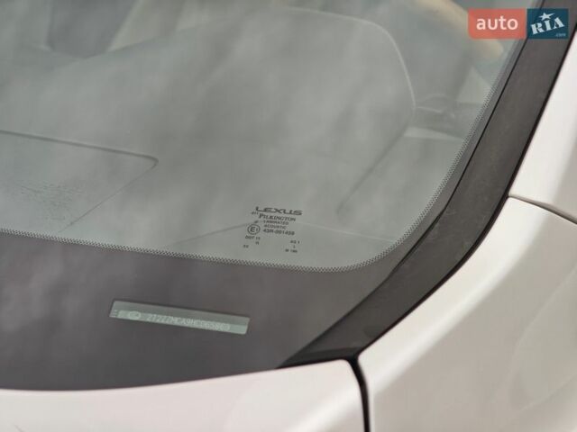 Білий Лексус РХ, об'ємом двигуна 3.46 л та пробігом 71 тис. км за 32000 $, фото 29 на Automoto.ua