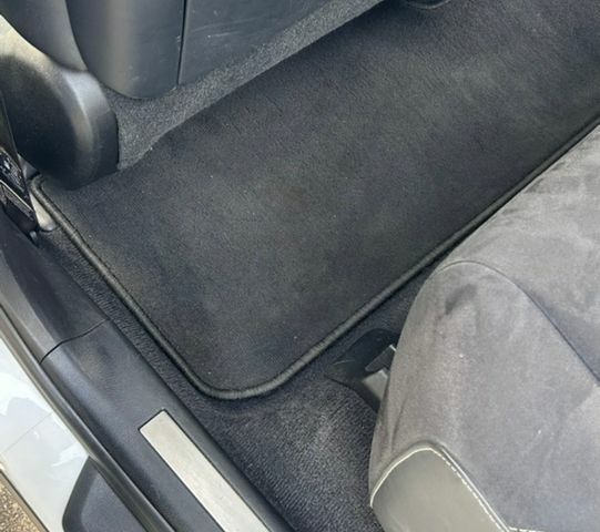 Білий Лексус РХ, об'ємом двигуна 2 л та пробігом 110 тис. км за 29100 $, фото 26 на Automoto.ua