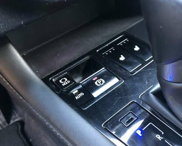 Белый Лексус РХ, объемом двигателя 2 л и пробегом 122 тыс. км за 27500 $, фото 9 на Automoto.ua