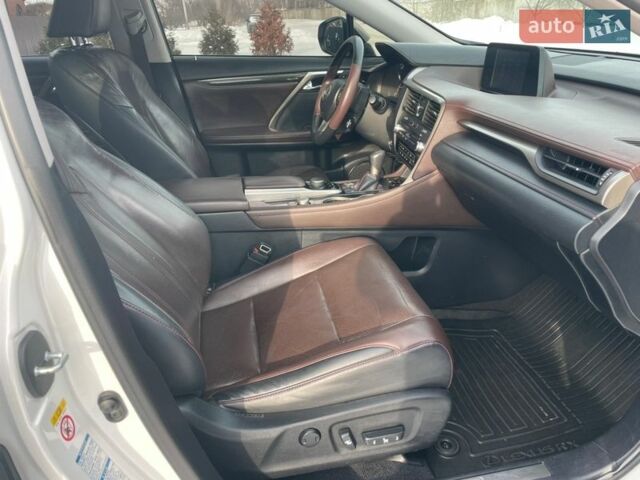 Белый Лексус РХ, объемом двигателя 2 л и пробегом 147 тыс. км за 27700 $, фото 28 на Automoto.ua