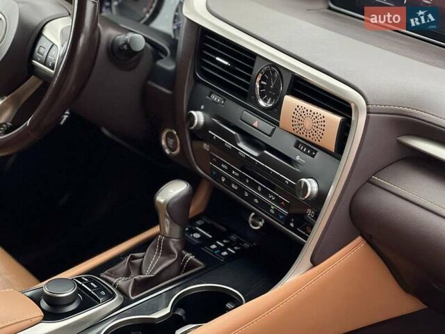 Белый Лексус РХ, объемом двигателя 2 л и пробегом 121 тыс. км за 34999 $, фото 34 на Automoto.ua