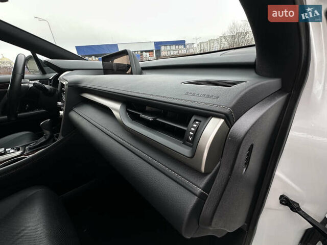 Белый Лексус РХ, объемом двигателя 3.5 л и пробегом 143 тыс. км за 33500 $, фото 148 на Automoto.ua