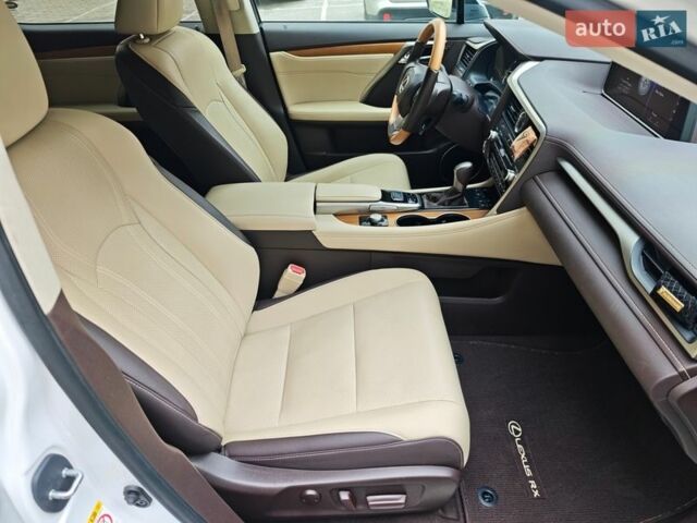 Білий Лексус РХ, об'ємом двигуна 3.46 л та пробігом 71 тис. км за 32000 $, фото 67 на Automoto.ua