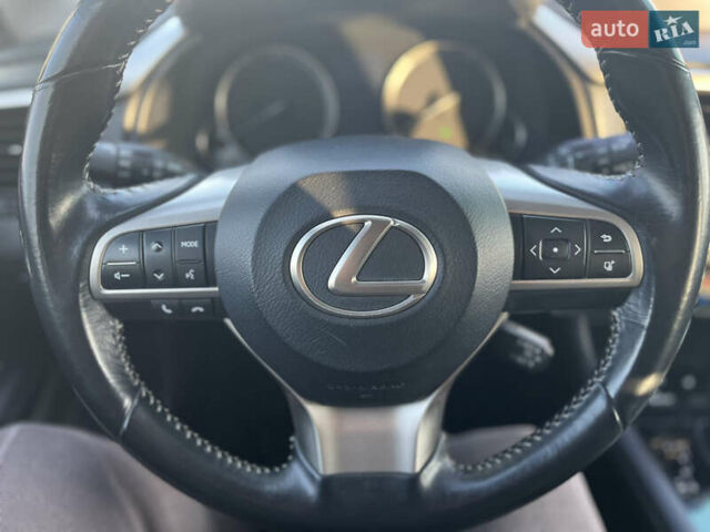 Білий Лексус РХ, об'ємом двигуна 2 л та пробігом 58 тис. км за 33800 $, фото 35 на Automoto.ua